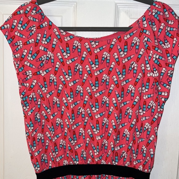 Lilly Pulitzer size L lipstick dress - Picture 3 of 7